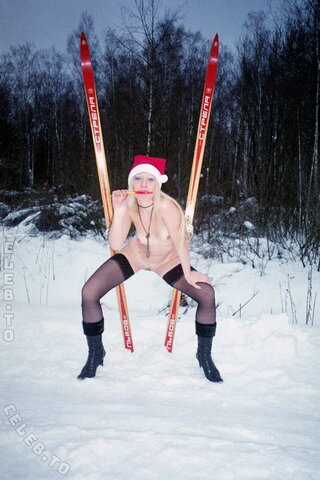 Nackt in Russland nude photo 9054