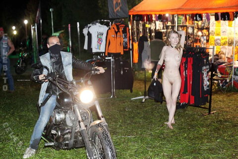Nackt in Russland nude photo 7817