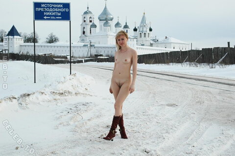 Nackt in Russland nude photo 5201