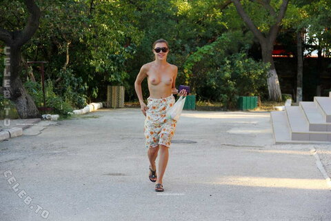 Nackt in Russland nude photo 2049