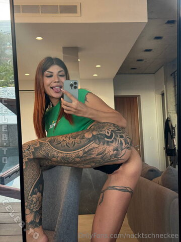 Nacktschneckee nude photo 22
