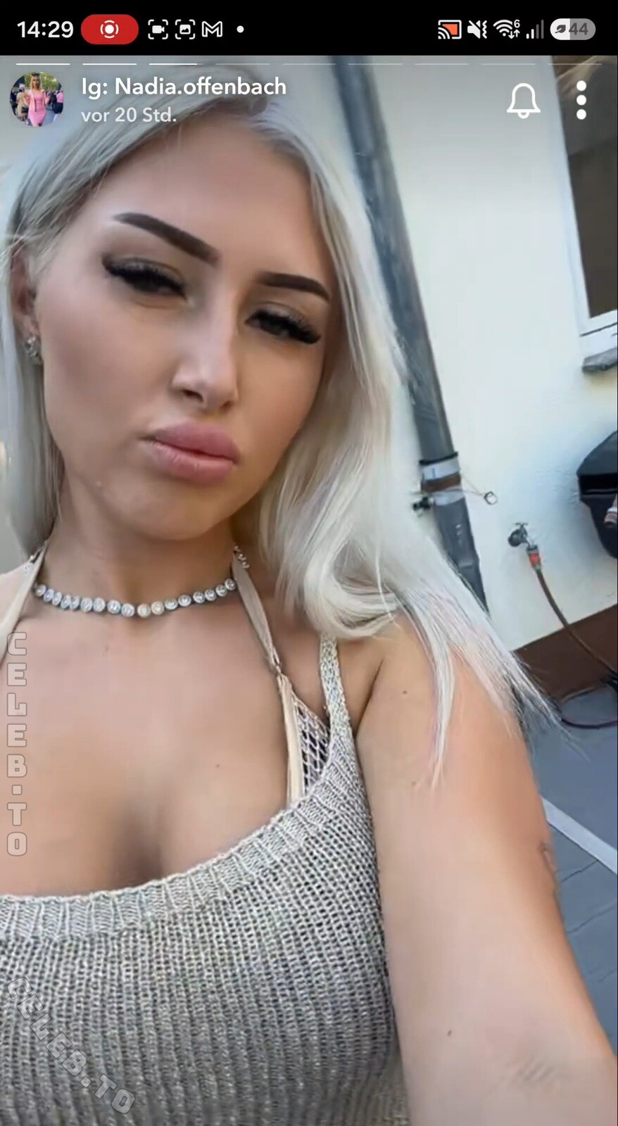 Nadia Offenbach nude photo 3