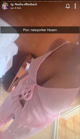Nadia Offenbach Hot (1 photo)