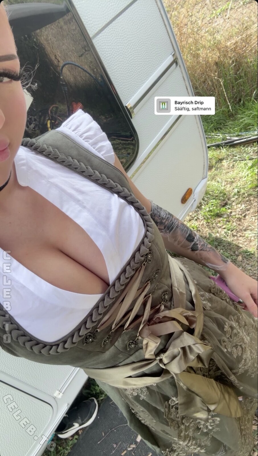 Nadia Offenbach nude photo 1