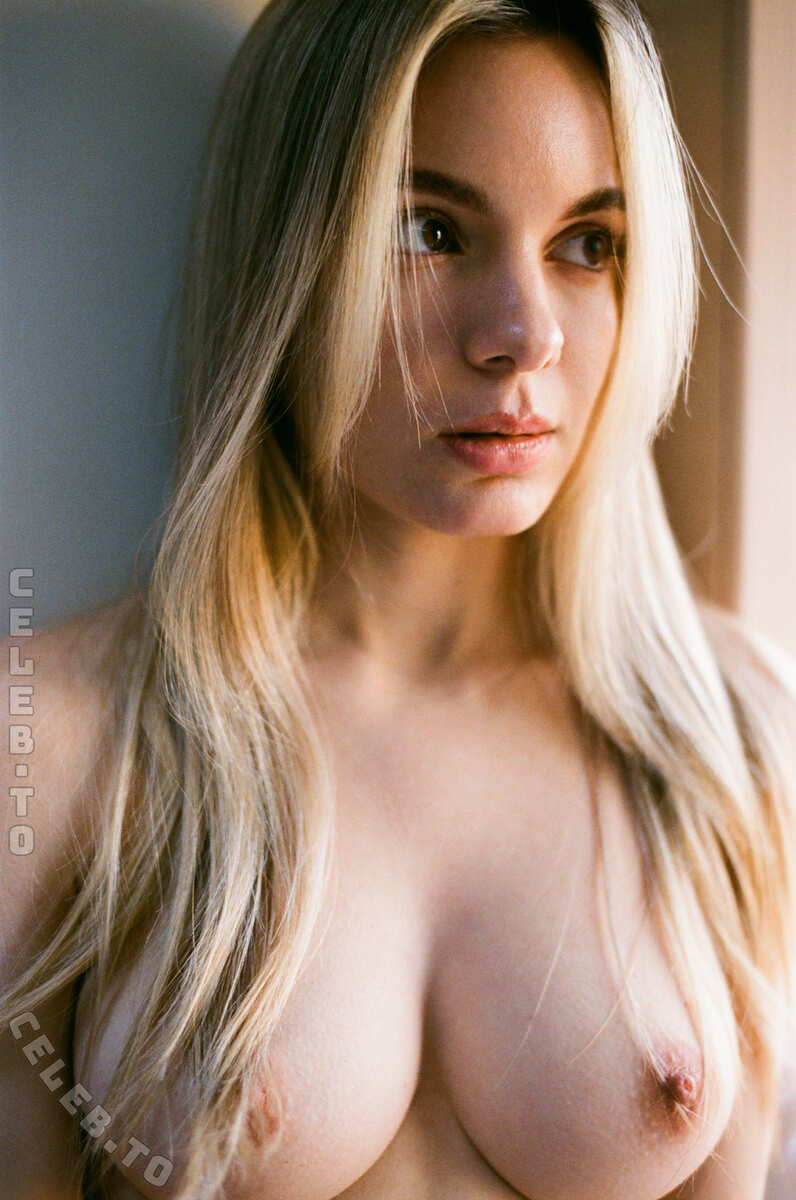 Nadia Rusu nude photo 21