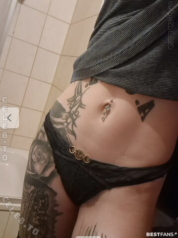 nadiiineee69 nude photo 2