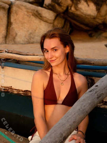 Nadine Katzenschläger photo 3