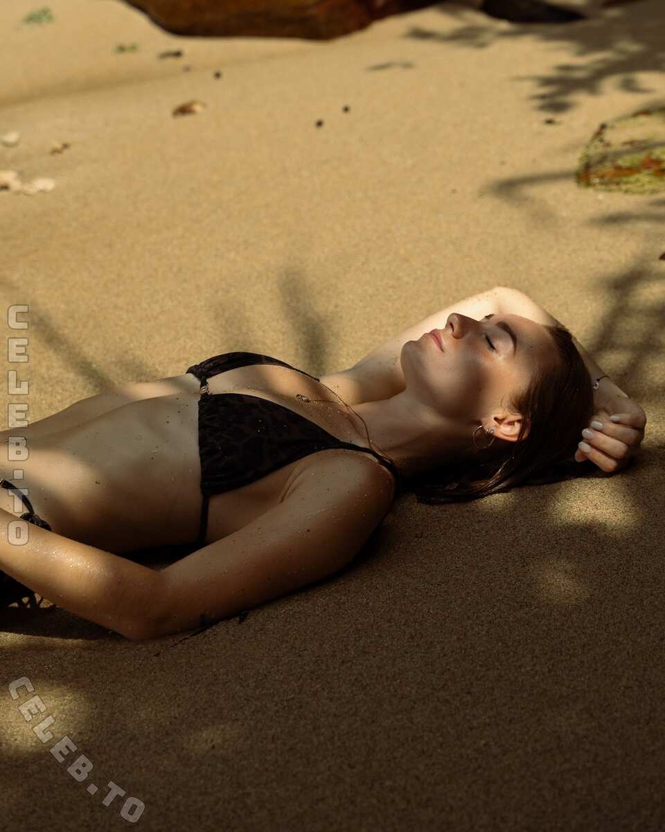 Nadine Katzenschläger nude photo 6