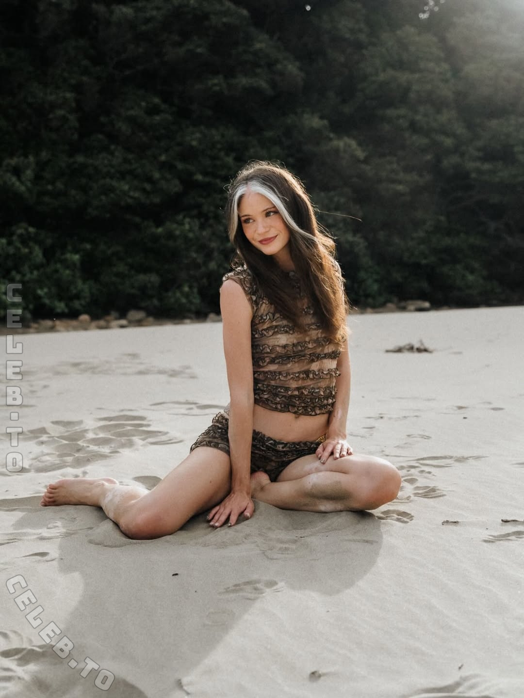 nadinebreaty nude photo 2