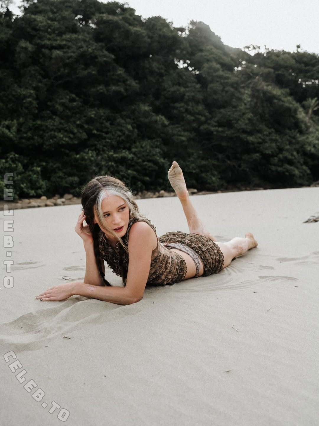 nadinebreaty nude photo 3