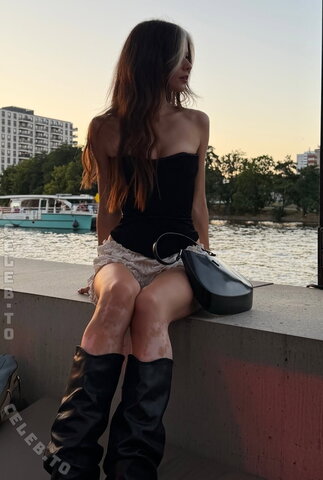 nadinebreaty nude photo 2