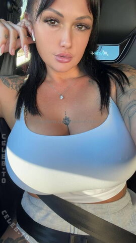 Nadine.inked – I bet your imagination is working faster than your head right now. 👀🔥 Hot month - hot pics, what more …