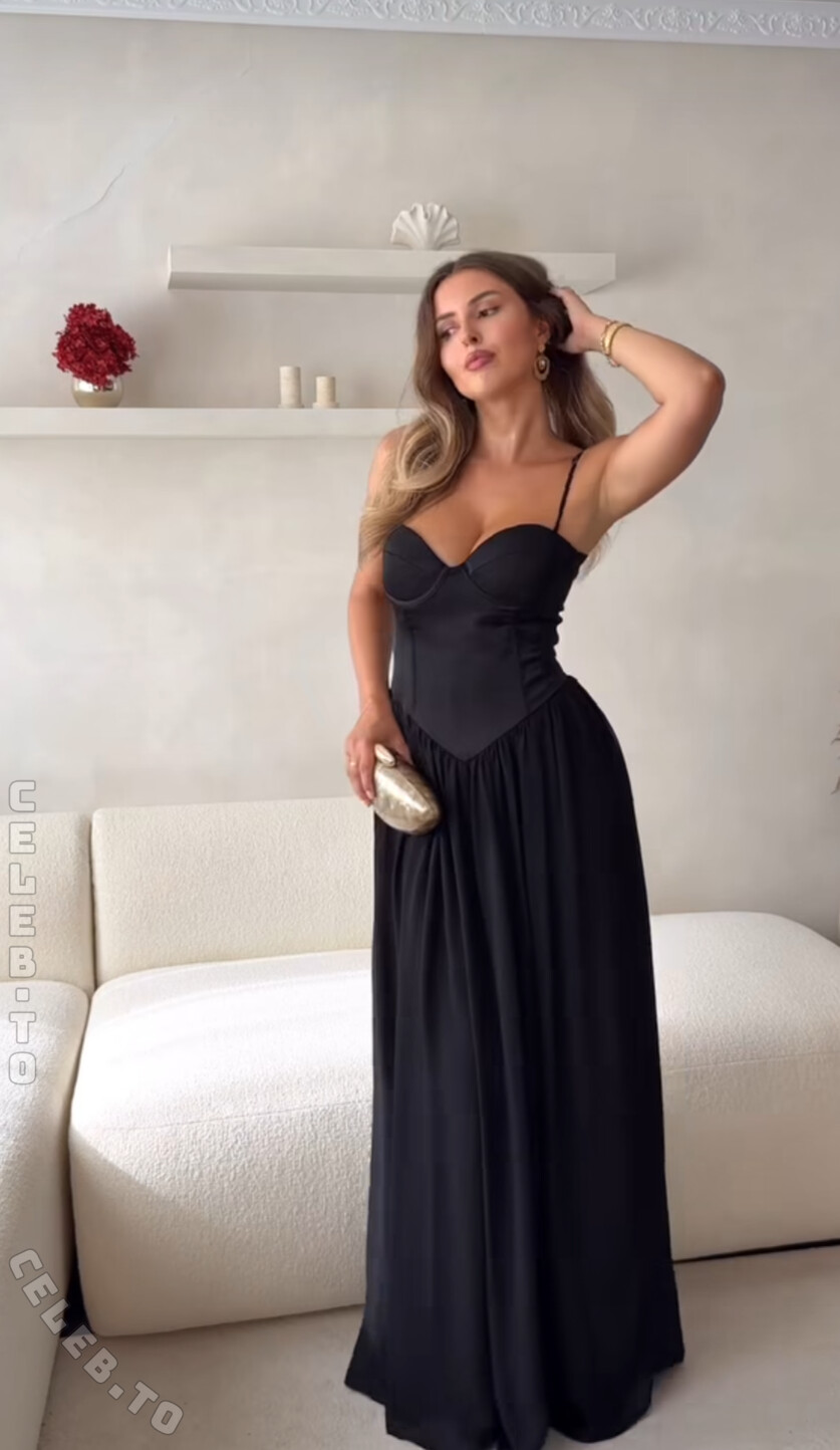 nadine.klr nude photo 2