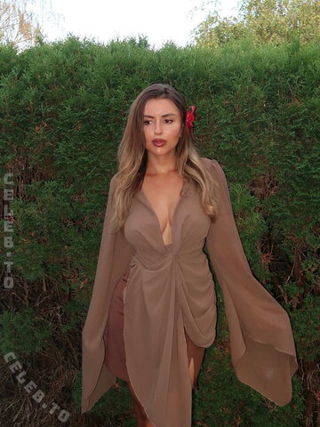 nadine.klr nude photo 4