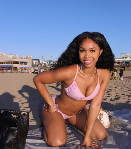 Nahla nude photo 12