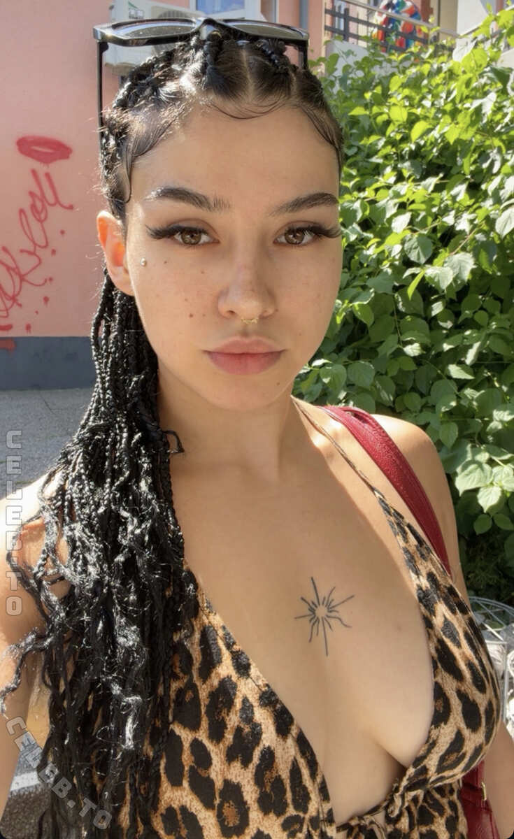 Naima Kober nude photo 4