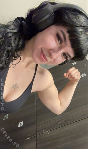 Naima Kober – Naima is a German-Moroccan woman who is 20 years old and mainly posts gym and motivational posts on Ins…