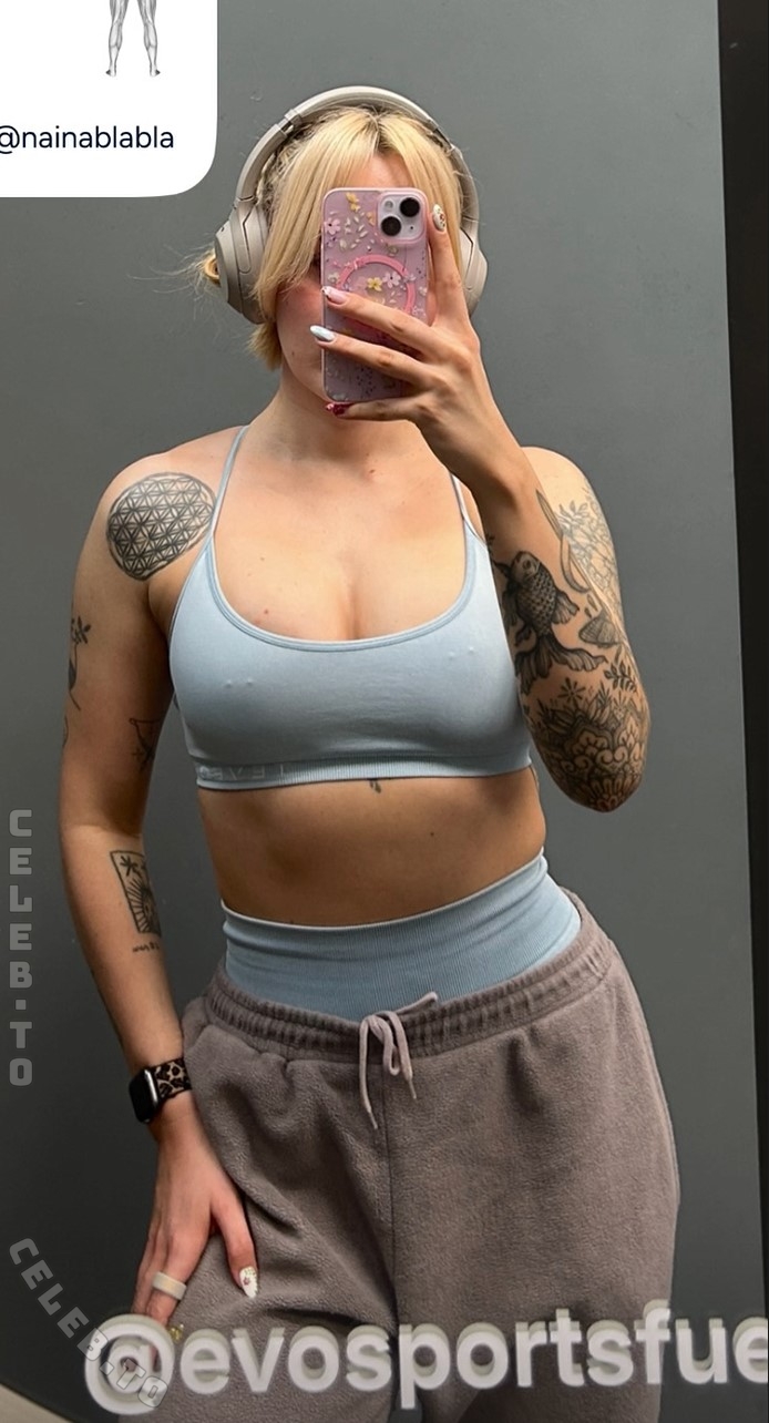 Nainablabla nude photo 3