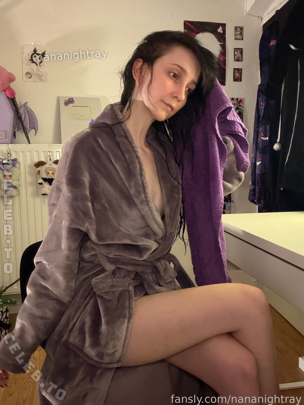 Nananightray nude photo 3