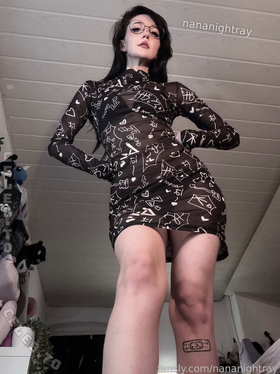 Nananightray nude photo 7