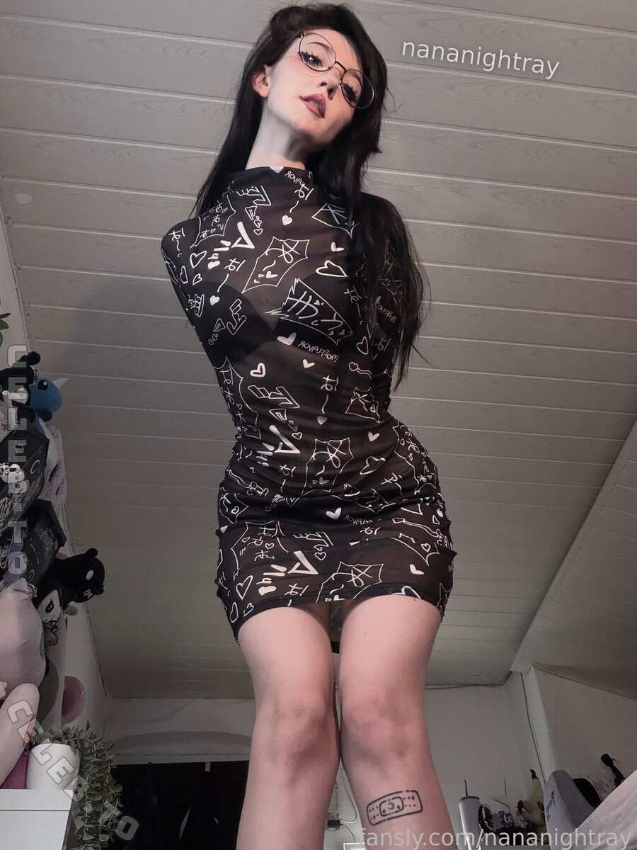 Nananightray nude photo 9