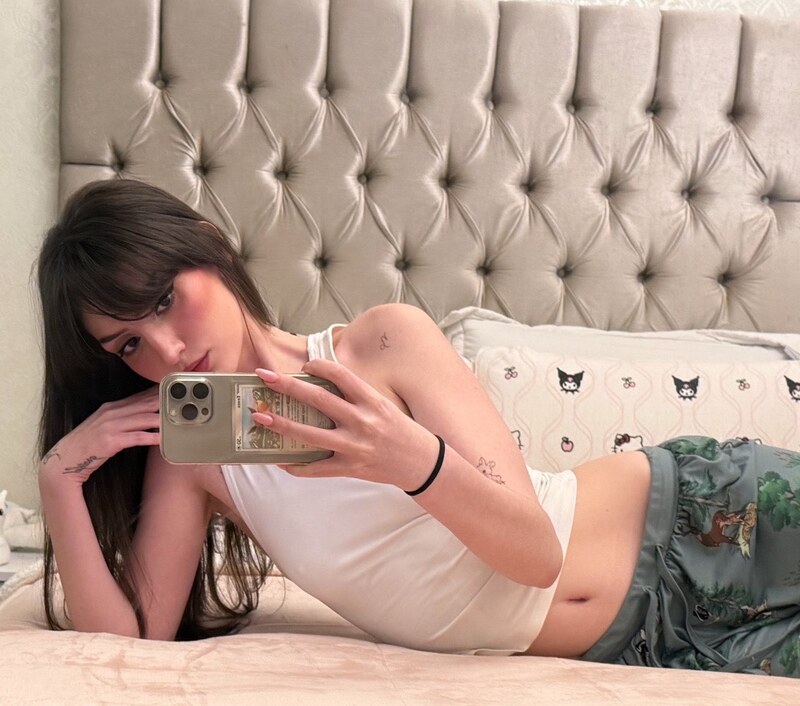 nanasavanas nude photo 1