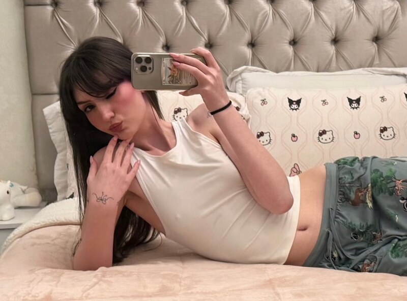 nanasavanas nude photo 3