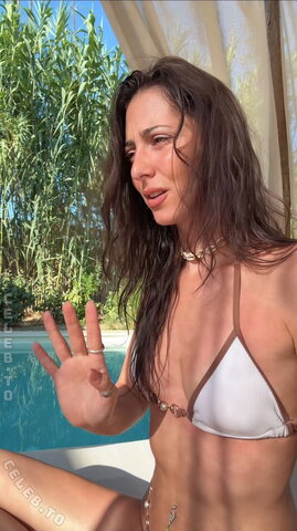 Nandia Siada nude photo 3