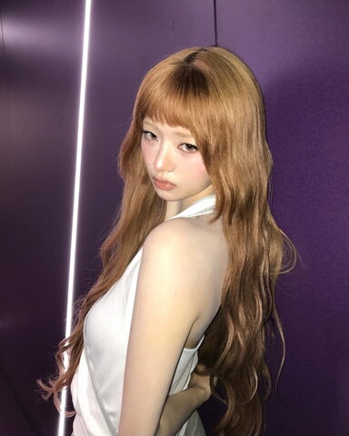 Naoi Rei nude photo 5
