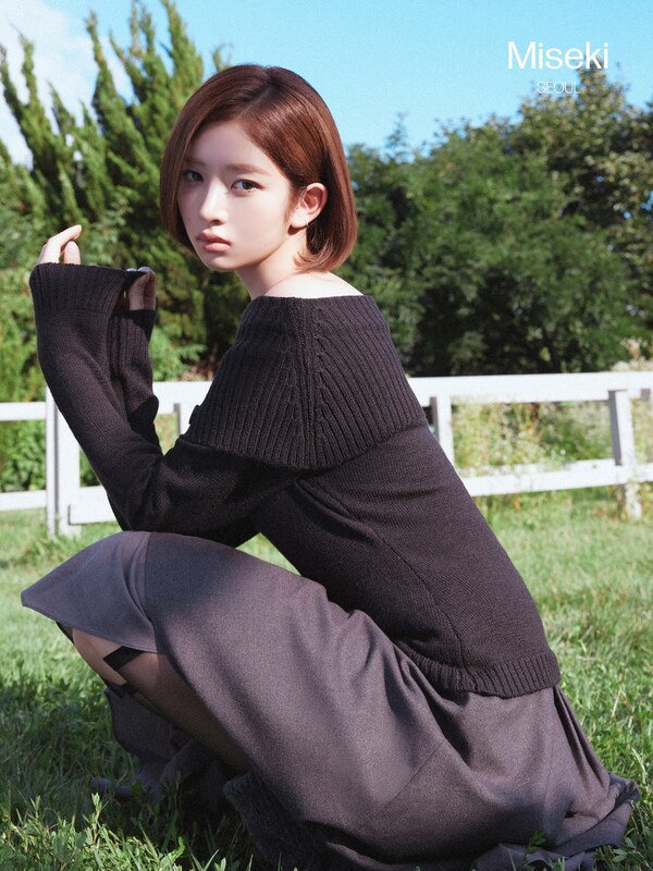Naoi Rei nude photo 7