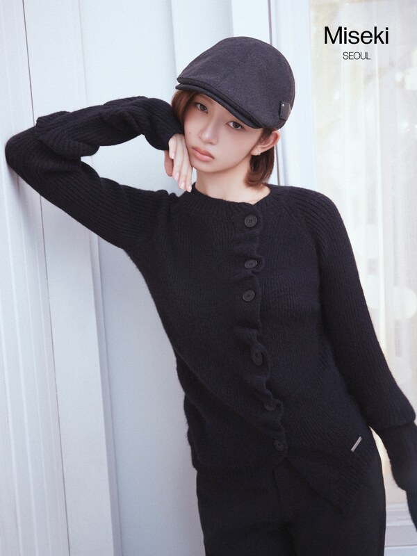 Naoi Rei nude photo 16