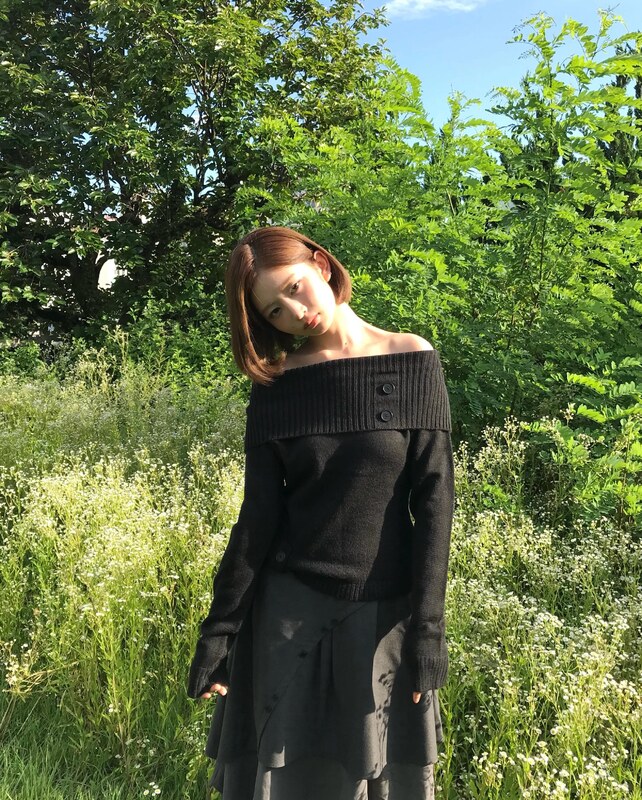 Naoi Rei nude photo 11