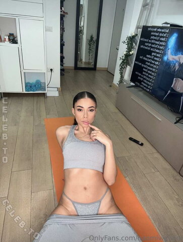 naomi vignoni nude photo 4