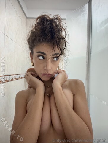 naomi vignoni nude photo 3