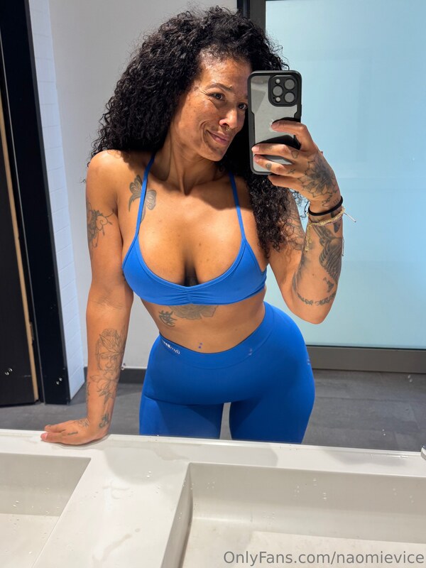 Naomie Vice nude photo 3
