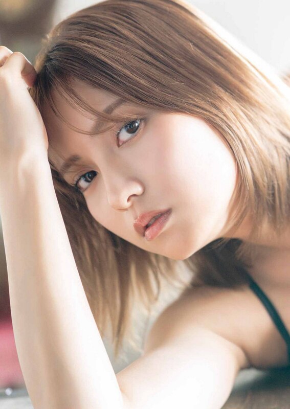 Nashiko Momotsuki nude photo 5
