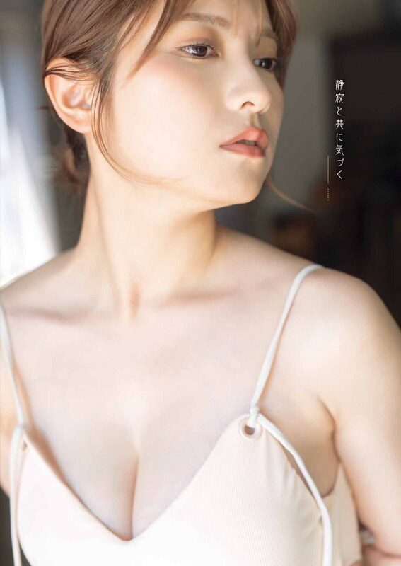 Nashiko Momotsuki nude photo 11