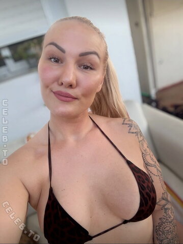 NastyMilf nude photo 5