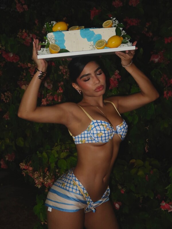 Natalia Barraza nude photo 2