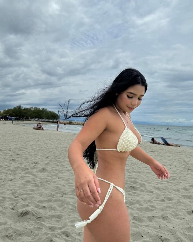 Natalia Márquez nude photo 9