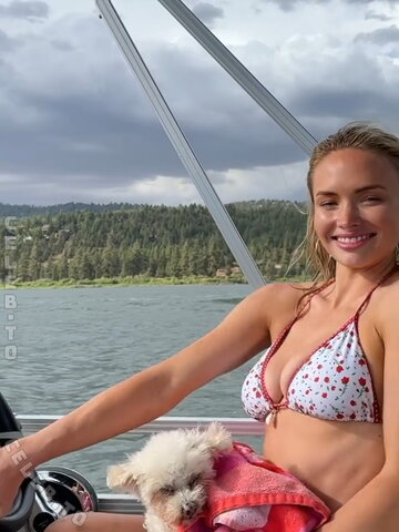 Natalie Alyn Lind nude photo 1