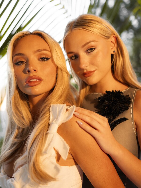 Natalie Alyn Lind nude photo 1