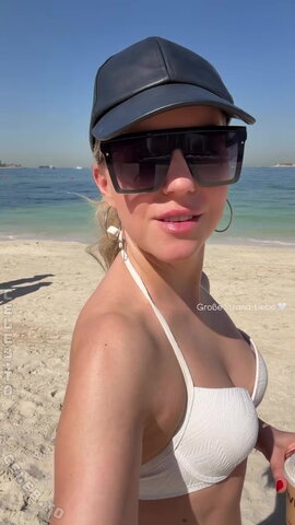 Natalie Holzner nude