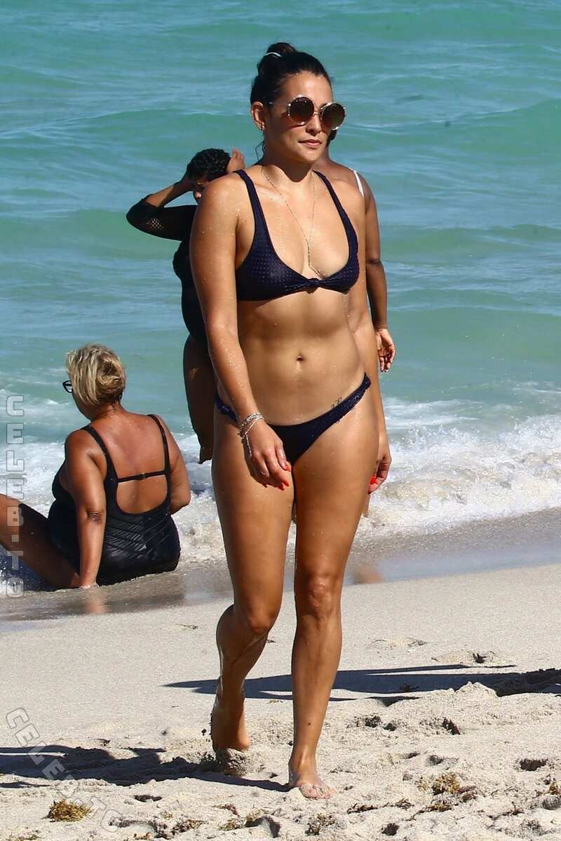 Natalie Martinez nude photo 7