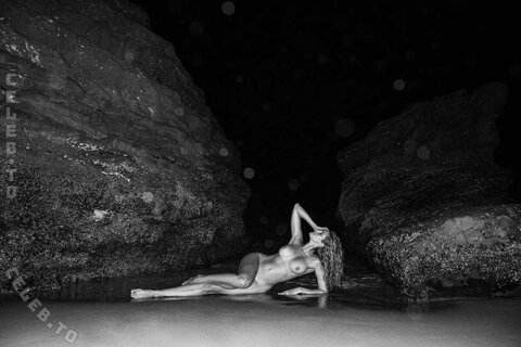 Natalie Roser nude photo 117