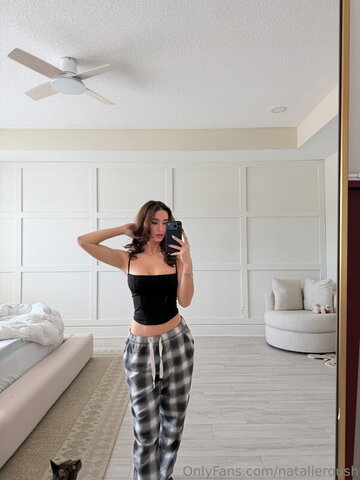 Natalie Roush Sexy (3 photos)