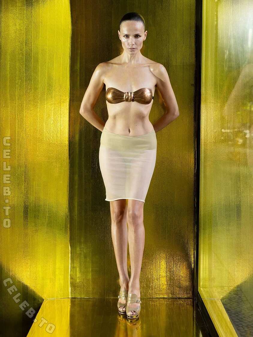 Natasha Poly nude photo 8
