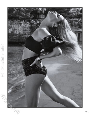 Natasha Poly nude photo 12
