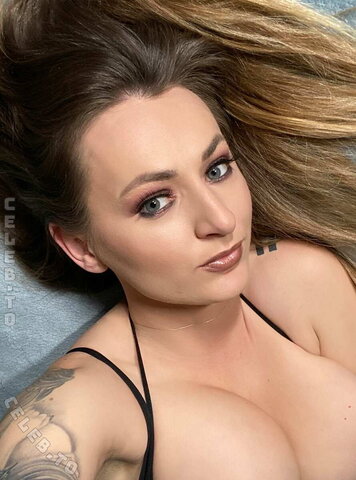 Natasha Starr nude photo 29