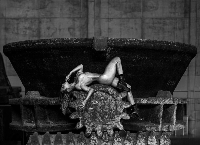 Nathalie Crivelli nude photo 12